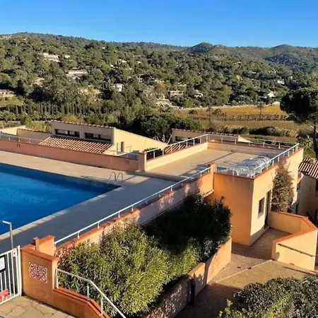 La Terrasse Sur La Mer, Gigaro 4 A 6 Pers, Piscine Et A Pied Apartment *