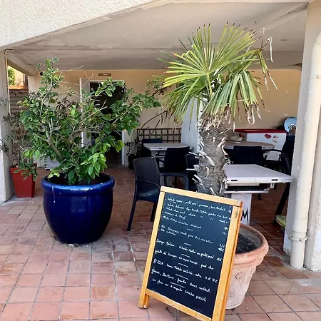 Apartment La Terrasse Sur La Mer, Gigaro 4 A 6 Pers, Piscine Et A Pied *